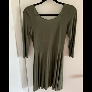 Military green 3/4 sleeve short dress